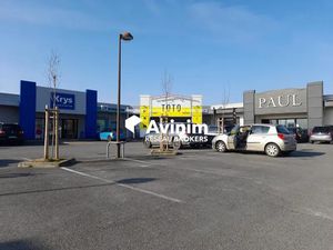 Immobilier Professionnel à louer Saint-Germain-du-Puy