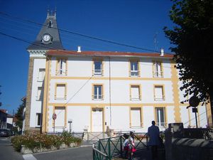 Location appartement 2 pièces 53 m² à Epinay-sur-Orge (91360)  975 €