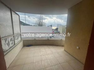 Vente appartement 3 pièces 71.98 m² à Nice (06000)  195 000 €