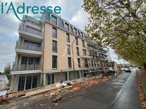 Vente appartement 1 pièce 30 m² à Noisy-le-Grand (93160)  184 000 €