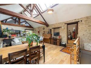 Confort et espace dans une maison à Hardricourt