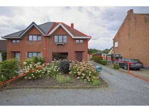 MAISON AVEC GARAGE ET JARDIN