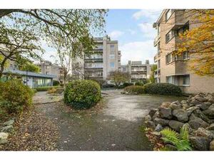 Instapklaar appartement met potentieel op toplocatie in A...