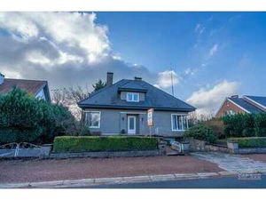 Imposante villa à RÉNOVER de 420m2 -3ch (poss. 5CH) + bureau