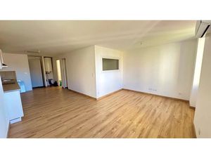 Vente appartement 2 pièces 45 m² à Carnoules (83660)  140 000 €