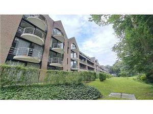 Ruim en lichtrijk 2-slaapkamerappartement met GARAGE en T...