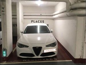 PARKING À L’AÉROPORT d’Orly