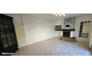 Location maison à Aigre