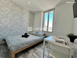 Studio 1 pièce 14 m²