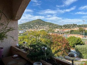 Appartement T2 avec Terrasse  Carqueiranne proche centre