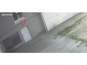 LOCAL SÉCURISÉ 20 m² - STOCKAGE/GARDE-MEUBLES