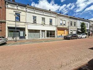 MAISON DE COMMERCE IDEALEMENT SITUEE