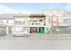 Commerce rénové au centre de Berlare