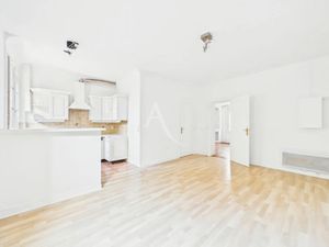 Vente appartement 2 pièces 43.96 m² à La Varenne Saint Hilaire (94210)  267 000 €