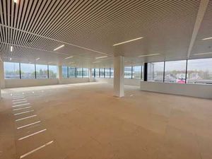 1 150 m² de bureaux haut de gamme à louer à proximité de ...