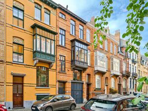 Maison de maître à vendre avec garage et terrasse   Etterbeek (VBD57434)