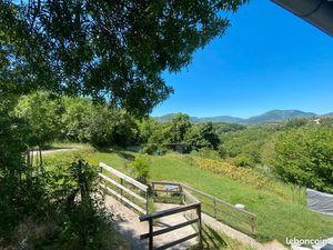 Immeuble 5 appartements / Jardins + Parkings