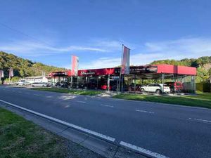 Bâtiment semi-industriel avec Showroom