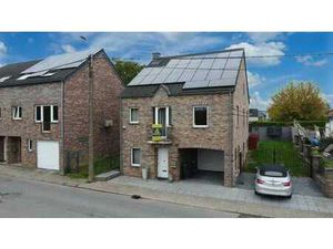 Maison 4 façades  5 chambres  bureau  garage et jardin