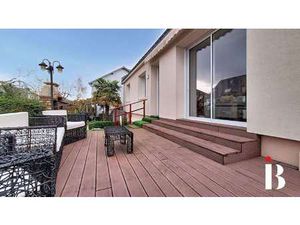 Vente Maison à Saint-Herblain Bourg-Solvardière-Pelousière (44800) : à vendre / 160m² Sain