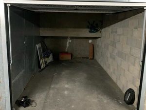 Parking box fermé Paris 18 - 11m2