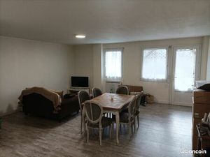 Feurs  appartement avec garage