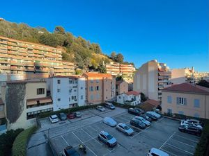 Studio meublé-terrasse calme – Menton