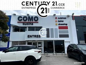 Local commercial 450 m² MANDELIEU LA NAPOULE