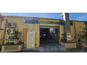 Local 300 m² La Trinité