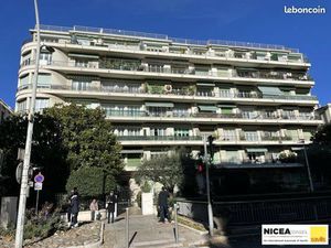 ?a louer : bureaux en plein coeur de nice