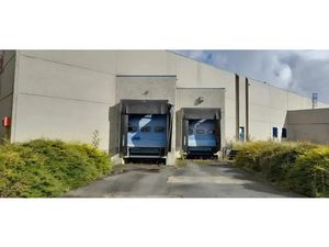 Découvrez ce bien industriel de 6490 m² à louer à IWUY  comprenant 10m de hauteur sous pla