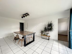 Limite Nancy / Vandoeuvre-Les-Nancy - Appartement de type 4 pièces Meublé