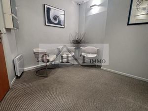 Local professionnel 85 m2 à louer