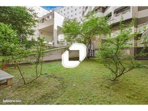 Local d'activité 367 m²