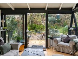 L'adresse idéale : maison avec dépendance au calme  proche gare et commerces