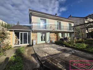 LIMITE SCEAUX Maison 7 pièces 140m2 sur une parcelle 295m2