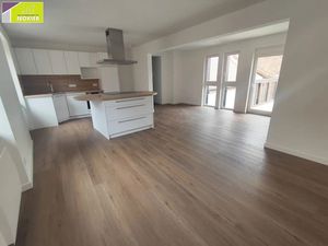 Location appartement 4 pièces 100 m² à Gueberschwihr (68420)  1 150 €