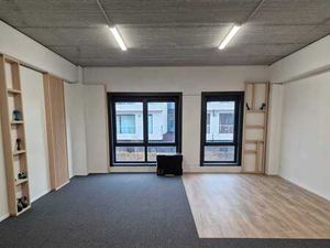 Dans un centre commercial dynamique