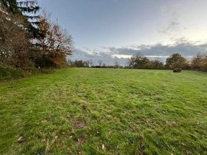 Vente terrain 7985 m² à Nouic (87330)  35 000 €
