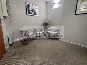 Local professionnel 85 m2 à louer