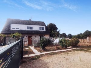 Maison 100 m² avec piscine  terrain de 578 m² et 4 chambres à St Clair de la Tour