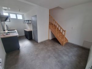 Réf 3956 L1502 - Au calme  petite maison sans extérieur proc