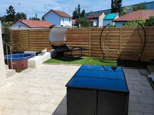 À louer Maison meublée avec garage et jardinet