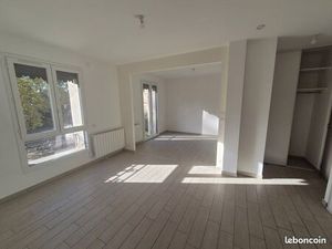 Location beau T2 Champagne centre