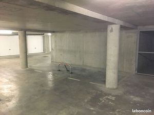 Parking/Stationnement_Location_ECHIROLLES