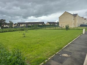 Vente terrain 300 m² à Oissery (77178)  135 000 €