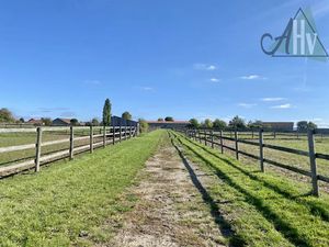 Vente propriété 1 pièce 1 m² à Chenoise (77160)  450 000 €