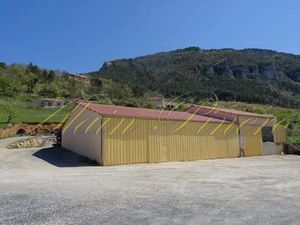 Vente locaux professionnels 600 m² à La Cresse (12640)  262 000 €