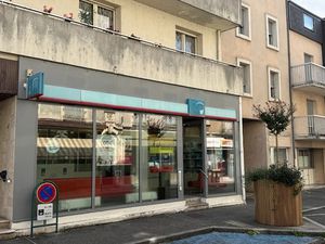 Vente locaux professionnels 108 m² à Saint-Amand-Montrond (18200)  108 500 €