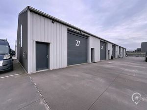 Surface commerciale à louer à Zoning de la Voie Cuivrée 27 Dinant (VBD57729)